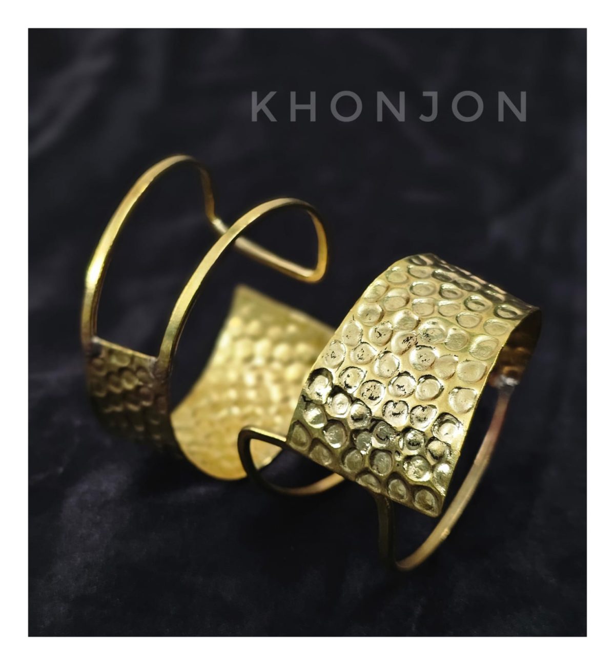 Hand cuff ( Brass) - Image 1