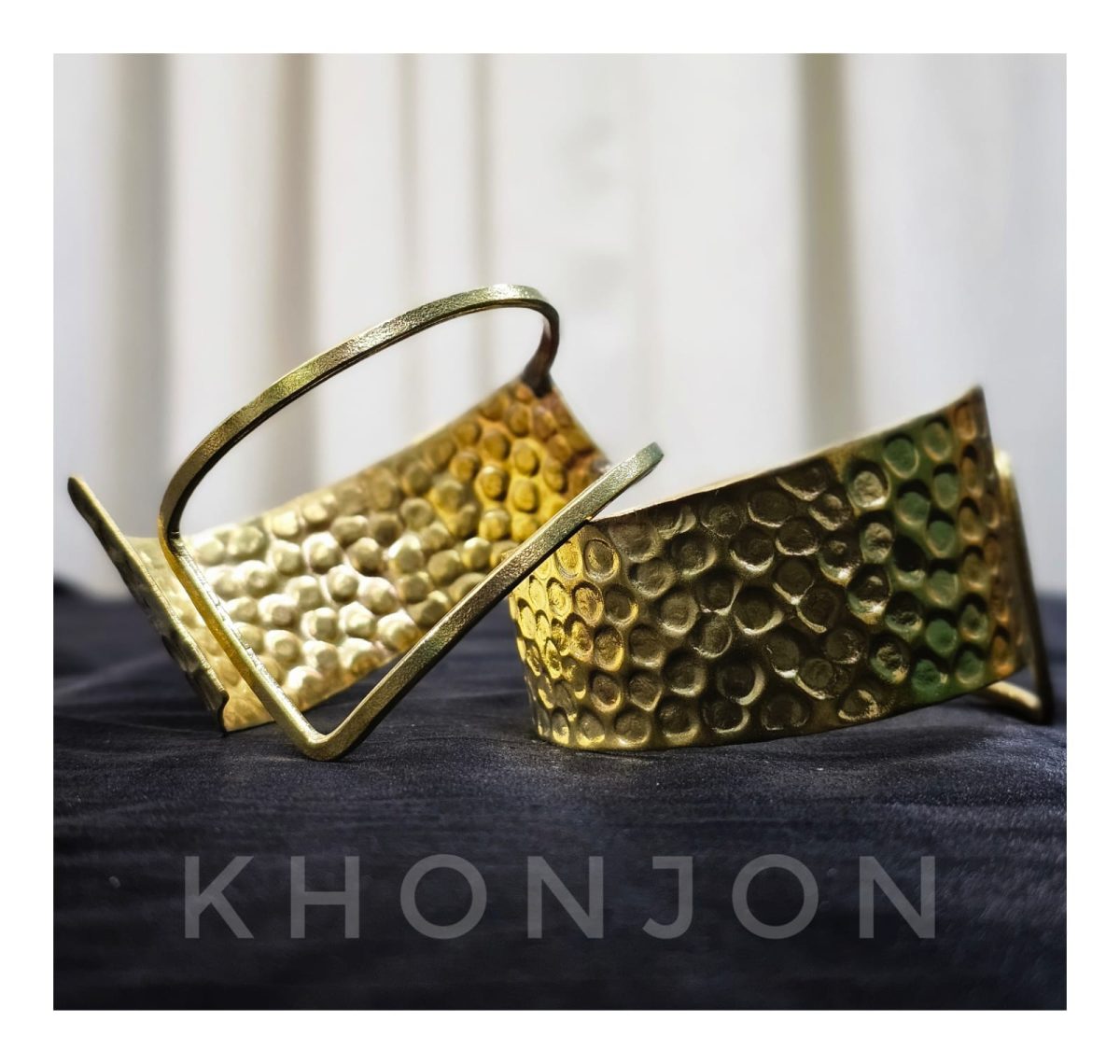 Hand cuff ( Brass) - Image 2